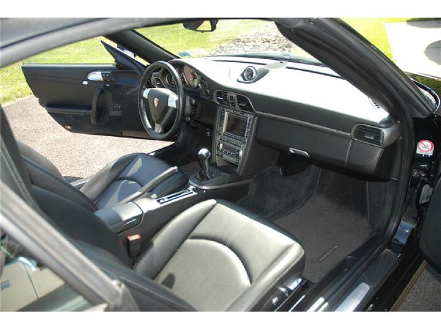 2006 Porsche 911 4WD REG CAB 120.5 SLT