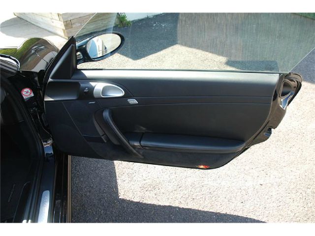 2006 Porsche 911 4WD REG CAB 120.5 SLT