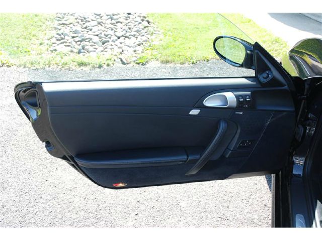 2006 Porsche 911 4WD REG CAB 120.5 SLT