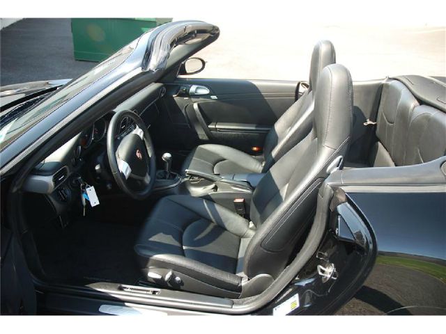 2006 Porsche 911 4WD REG CAB 120.5 SLT