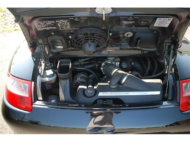 2006 Porsche 911 4WD REG CAB 120.5 SLT