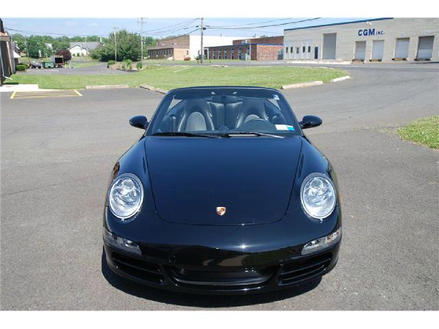 2006 Porsche 911 4WD REG CAB 120.5 SLT