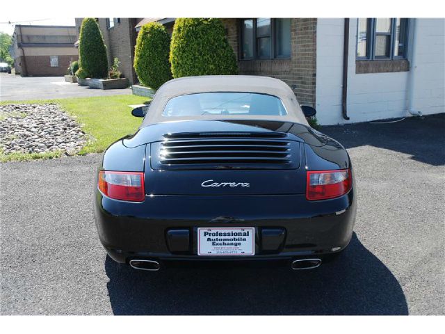 2006 Porsche 911 4WD REG CAB 120.5 SLT