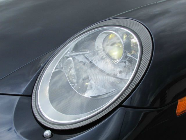 2008 Porsche 911 1999 Ford XL