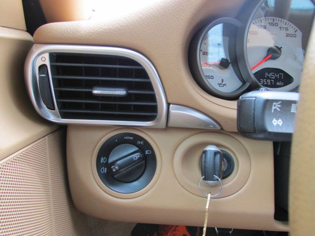 2008 Porsche 911 1999 Ford XL