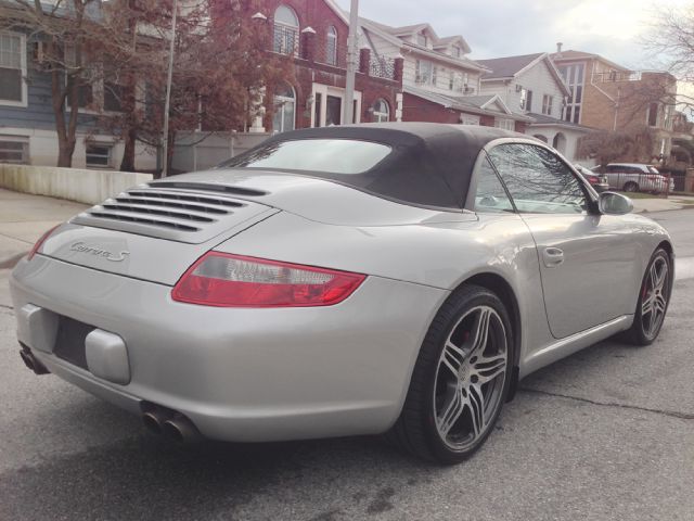 2008 Porsche 911 Laramie SLT Quad Cab