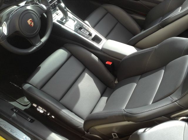 2013 Porsche 911 Laramie SLT Quad Cab