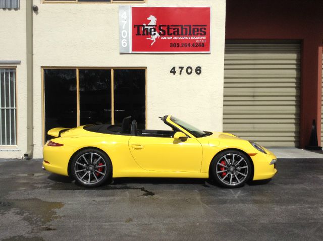 2013 Porsche 911 Laramie SLT Quad Cab