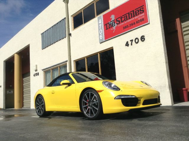 2013 Porsche 911 Laramie SLT Quad Cab