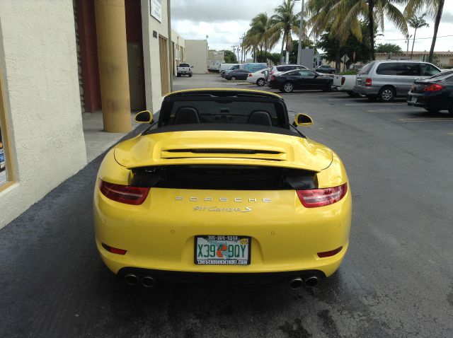 2013 Porsche 911 Laramie SLT Quad Cab