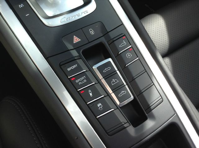 2013 Porsche 911 Laramie SLT Quad Cab