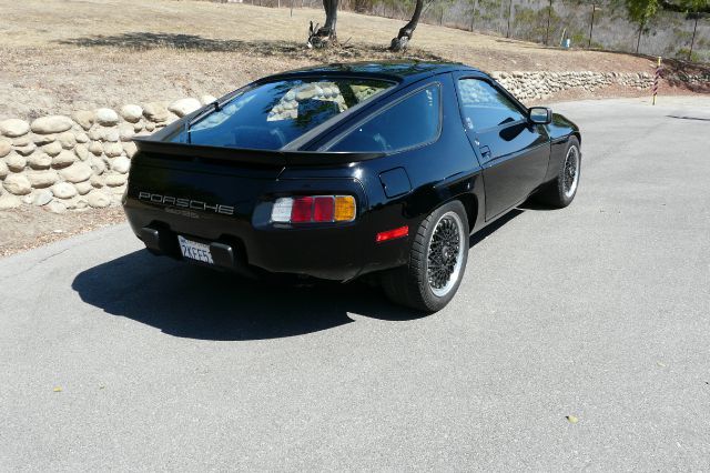 1985 Porsche 928 XR