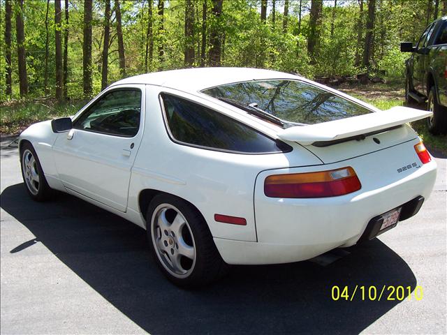 1987 Porsche 928 18900+375