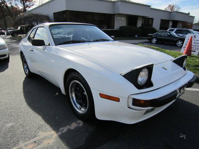 1983 Porsche 944 Base