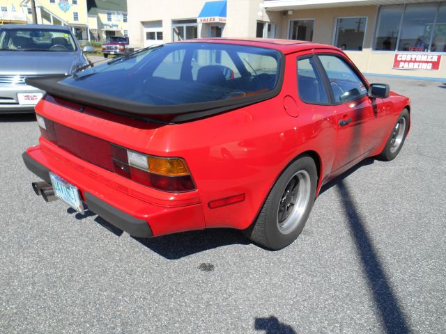 1984 Porsche 944 Base