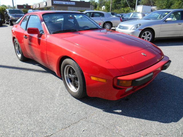 1984 Porsche 944 Base