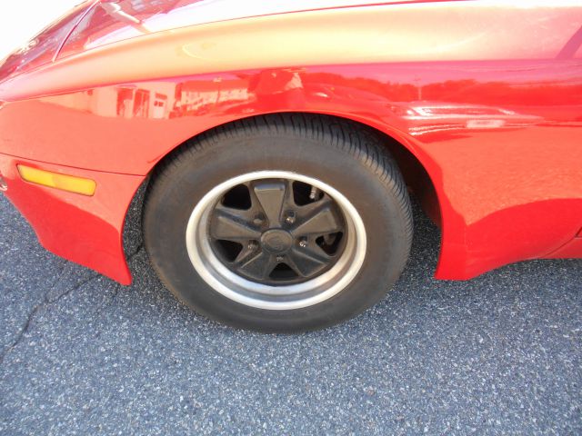 1984 Porsche 944 Base