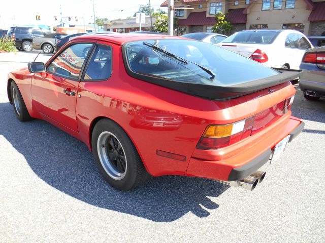 1984 Porsche 944 Base