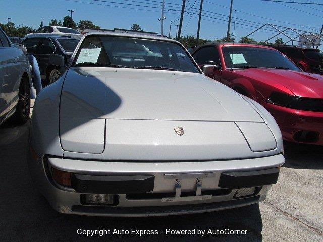 1984 Porsche 944 Unknown