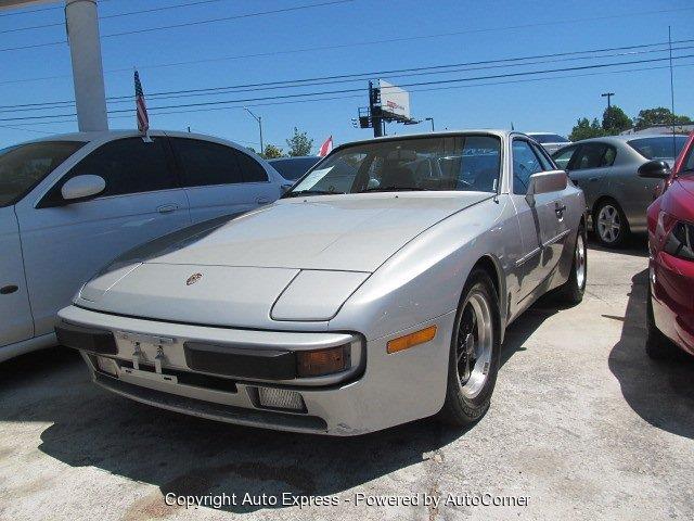 1984 Porsche 944 Unknown