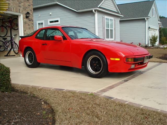 1985 Porsche 944 Unknown