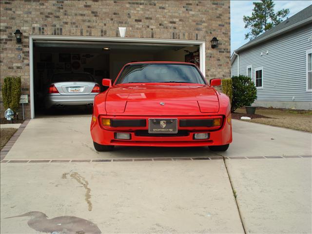 1985 Porsche 944 Unknown