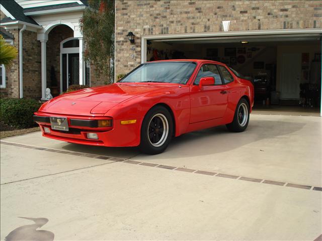 1985 Porsche 944 Unknown