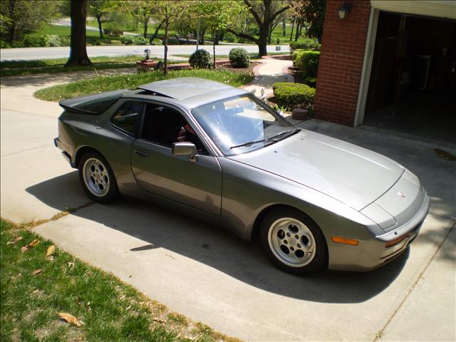 1986 Porsche 944 Series 4