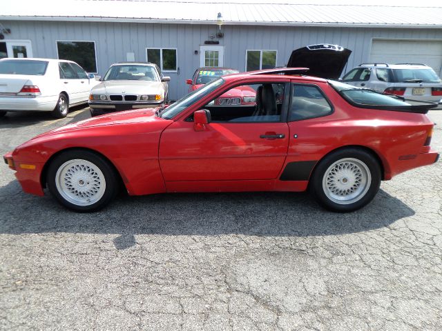 1986 Porsche 944 Unknown