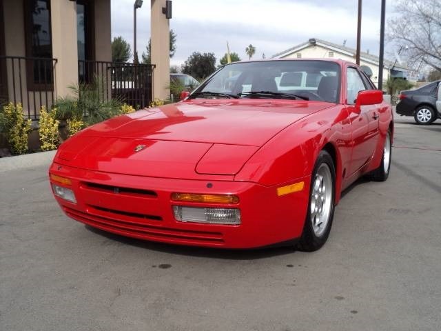 1986 Porsche 944 Series 4