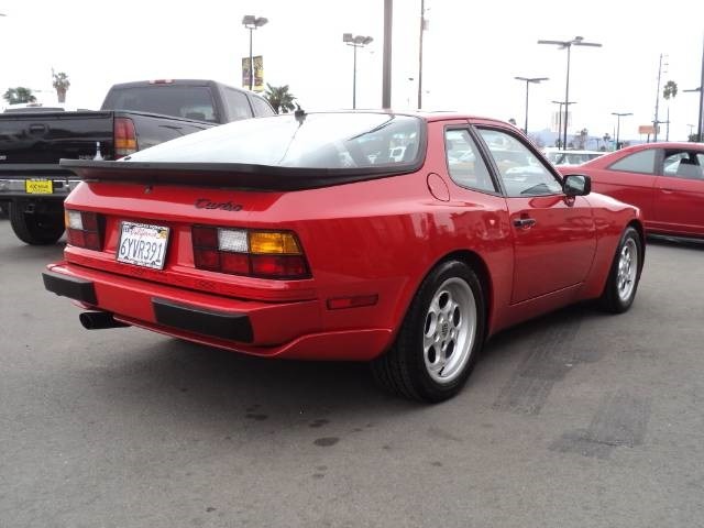 1986 Porsche 944 Series 4