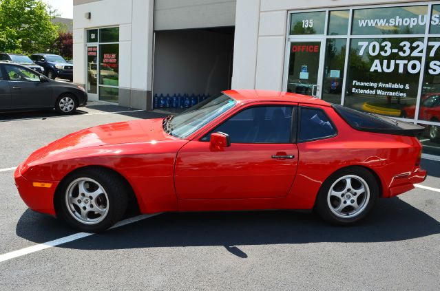 1987 Porsche 944 Series 4