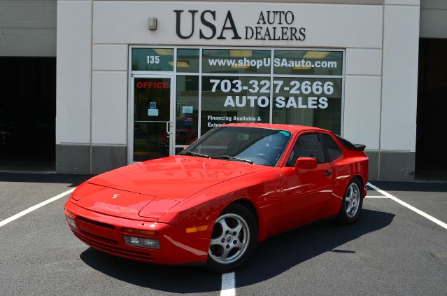 1987 Porsche 944 Series 4
