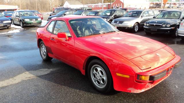 1987 Porsche 944 Base