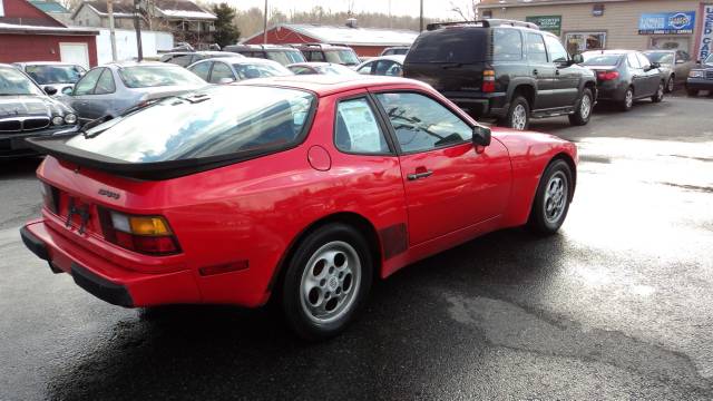 1987 Porsche 944 Base