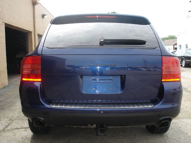 2004 Porsche Cayenne Reg Cab 120 WB