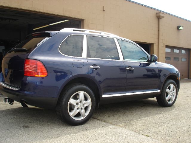 2004 Porsche Cayenne Reg Cab 120 WB