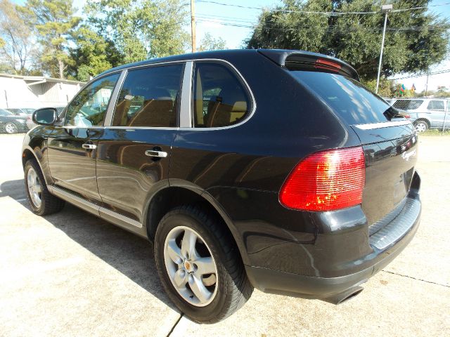 2004 Porsche Cayenne XR