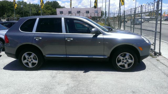 2004 Porsche Cayenne XR