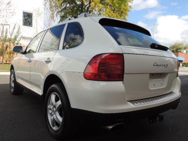 2004 Porsche Cayenne XR