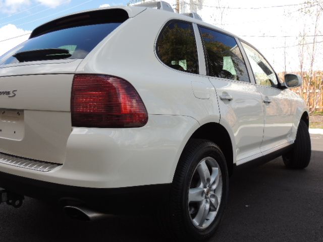 2004 Porsche Cayenne XR
