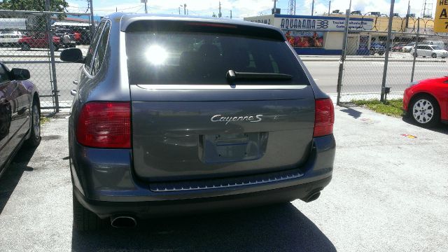 2004 Porsche Cayenne XR