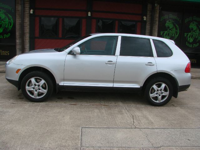 2004 Porsche Cayenne XR