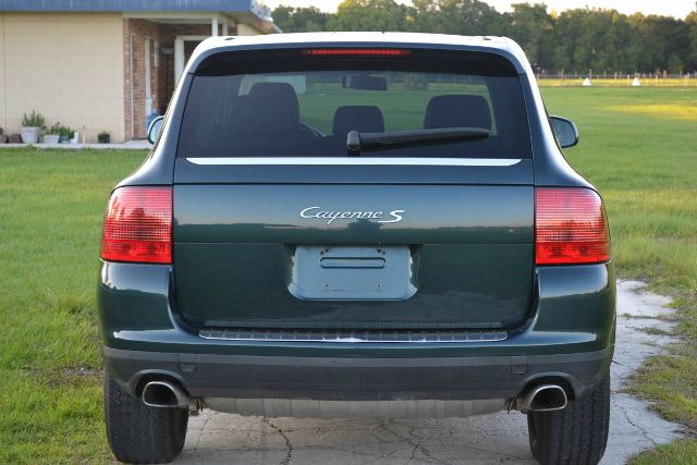 2004 Porsche Cayenne XR