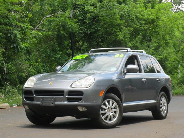 2004 Porsche Cayenne Base