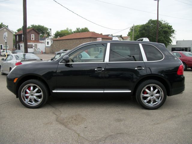 2004 Porsche Cayenne Series 4
