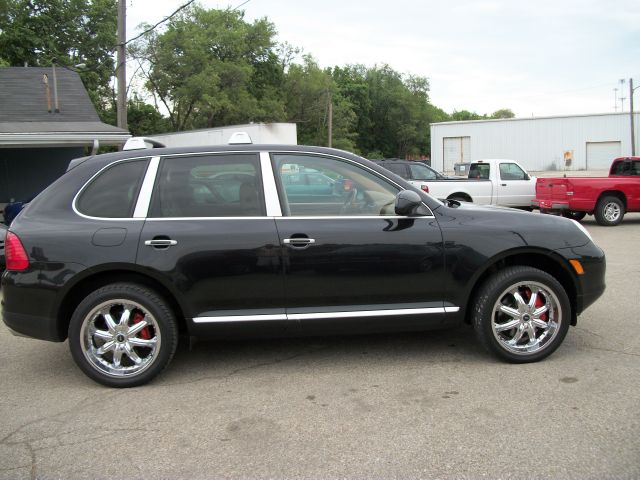 2004 Porsche Cayenne Series 4