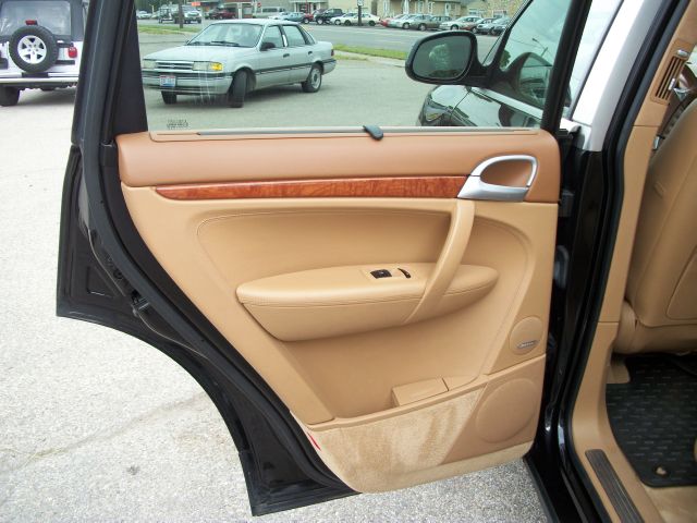 2004 Porsche Cayenne Series 4