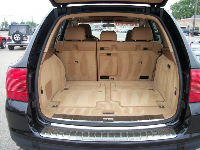 2004 Porsche Cayenne Series 4
