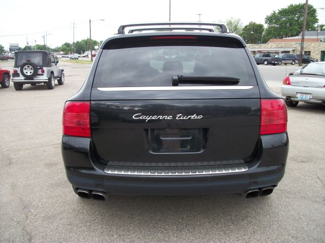 2004 Porsche Cayenne Series 4